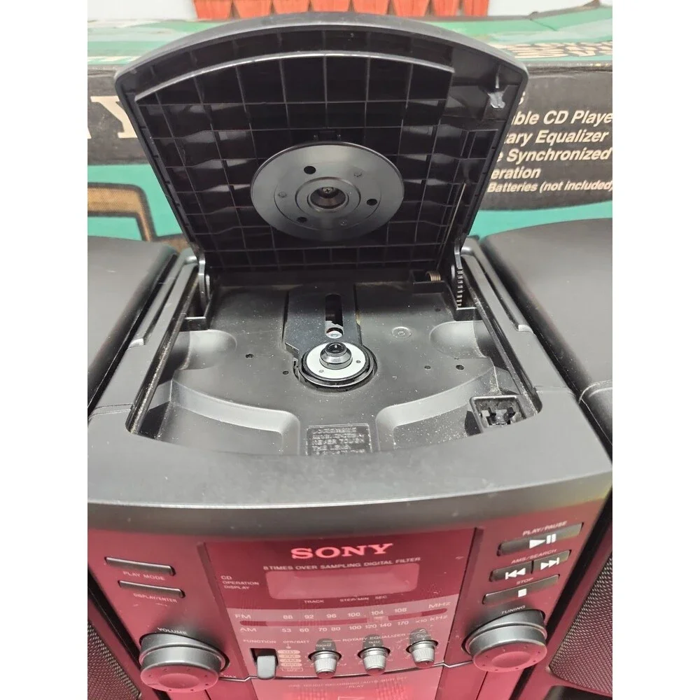 Sony Boombox CFD-Z110 CD,Cassette, AM/FM Detachable Speakers Original Box READ